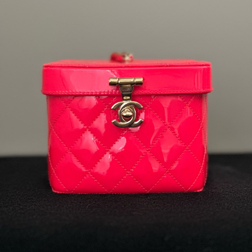 CHANEL Neon Pink Patent Quilted Cosmetic Case